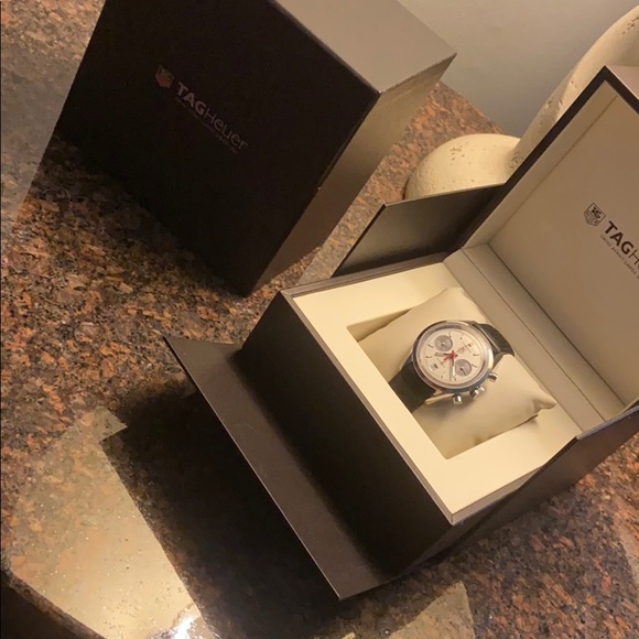 Tag Heuer CV2117 - Picture 2 of 12